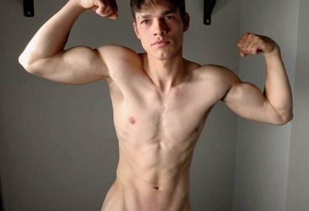 Daniel Donovan – Muscle Flex