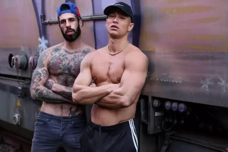 Loaded In A Train – Romeo Davis, Ruslan Angelo