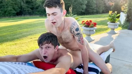 Hubba Hubba Hot Tub – Tristan West, Mickey Knox